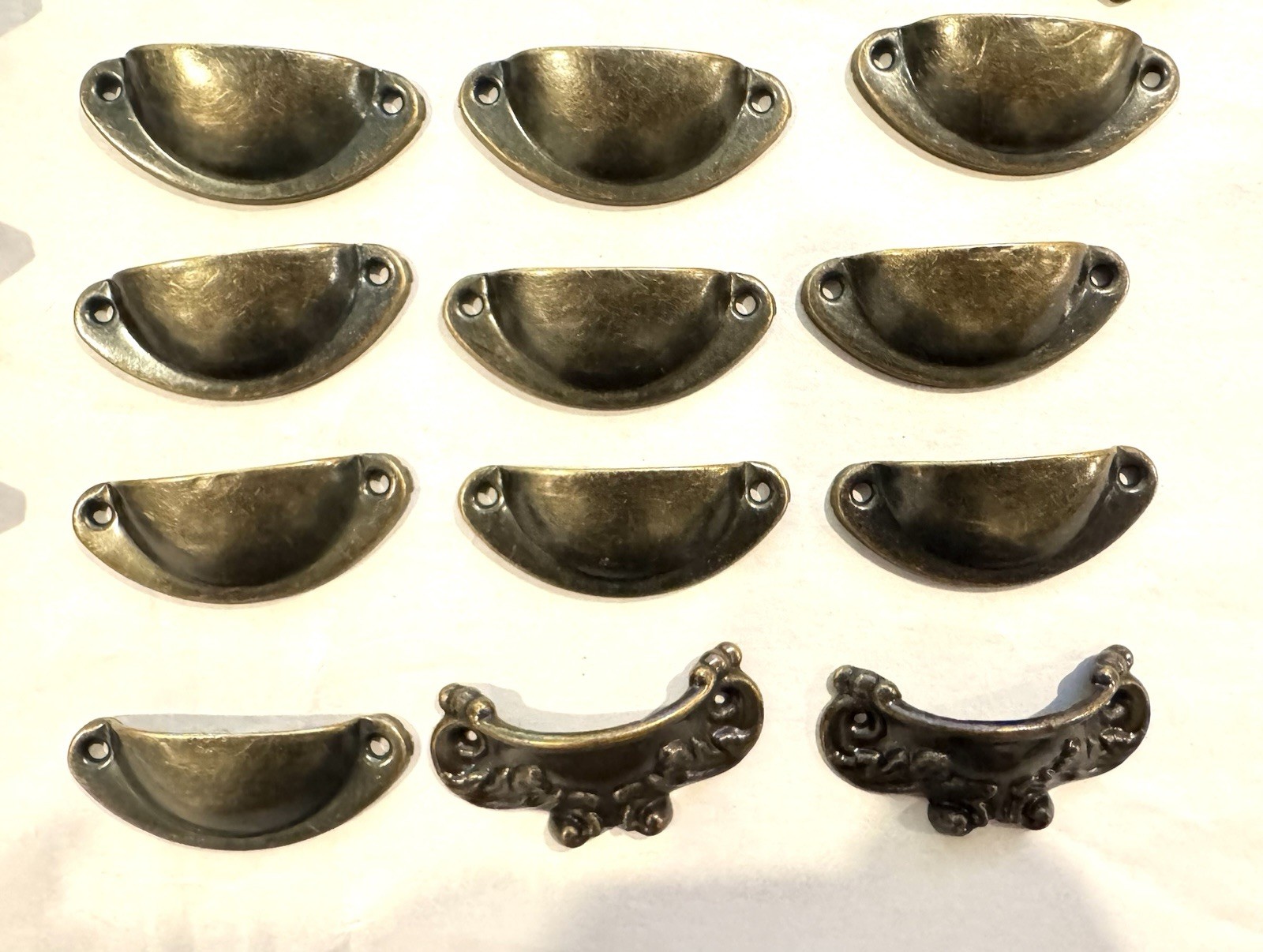 40 Pc Vintage Style Cabinet Hardware Lot Drawer Pulls Knobs Escutcheons Brass