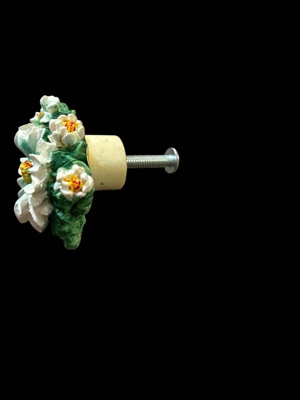 Floral Daisy Drawer Cabinet Knobs Set Of 6 1.75″ Dia.