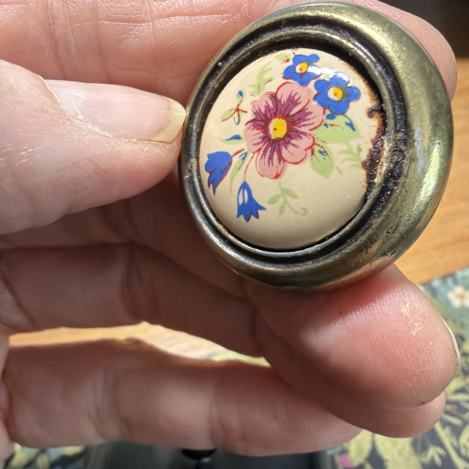 6 Vintage Amerock Brass & Porcelain Pink Blue Floral Drawer Pulls Cabinet Knobs