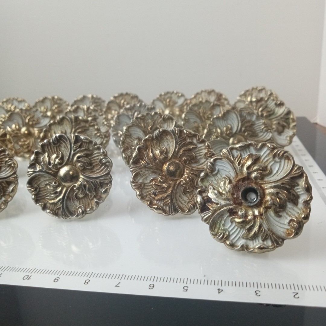 28 Rococo Art Nouveau Regency style gold tone furniture drawer Pulls Vtg Salvage