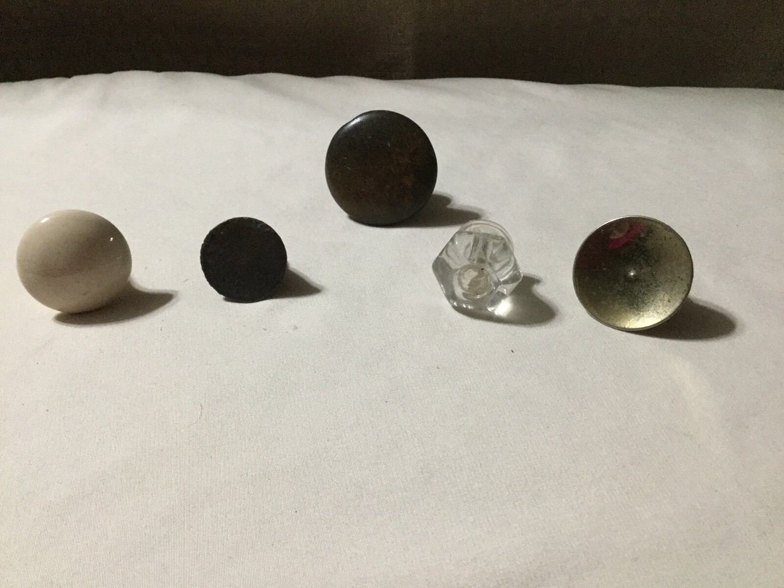 Lot of 5 Vintage Cabinet Knobs Drawer Pulls