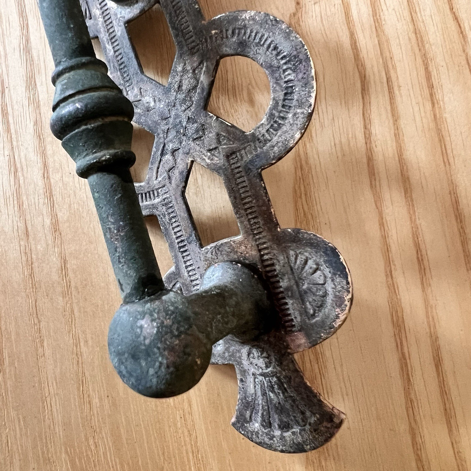 Set of 4 Antique Eastlake / Spanish Revival Drop Drawer Pulls Aesthetic Movement