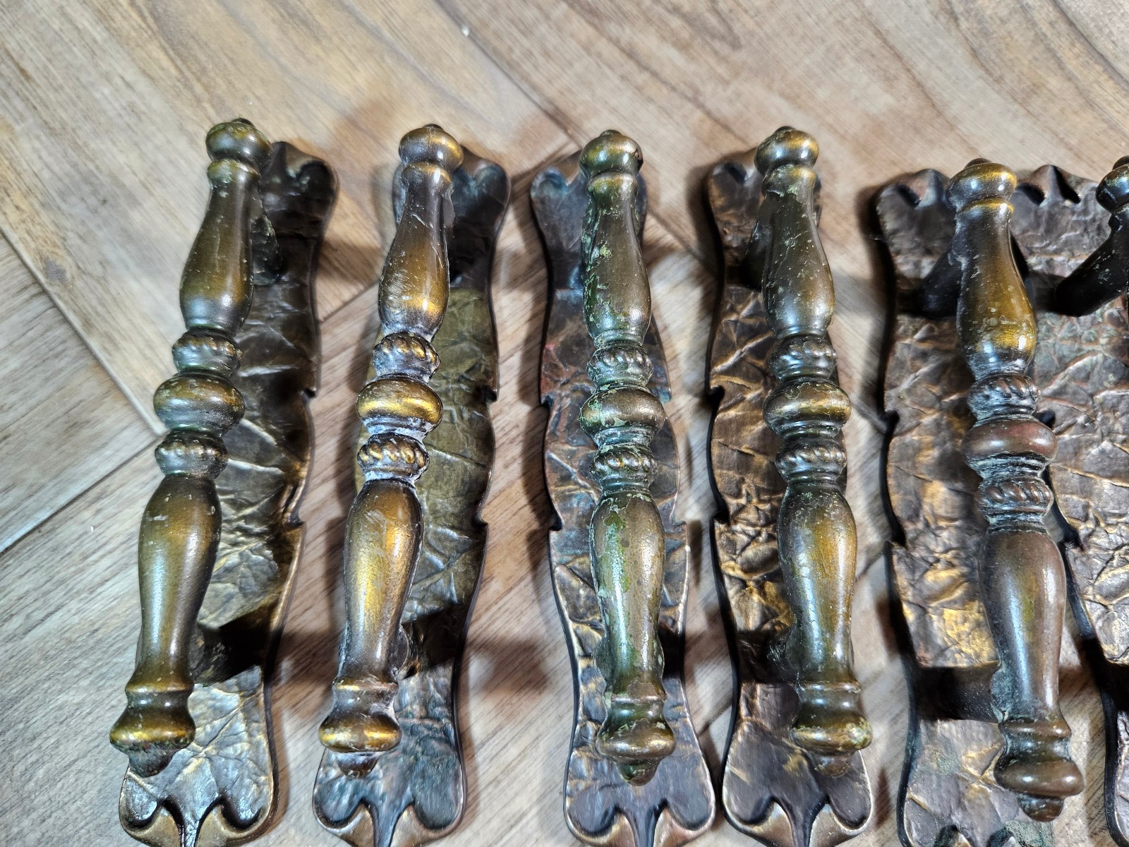 10 Vintage Brass 1977 Amerock Carriage House Drawer Pulls W/ Backplates – Patina