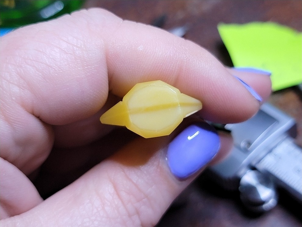 1930s Art Deco Uranium Glass Knob Yellow Finial