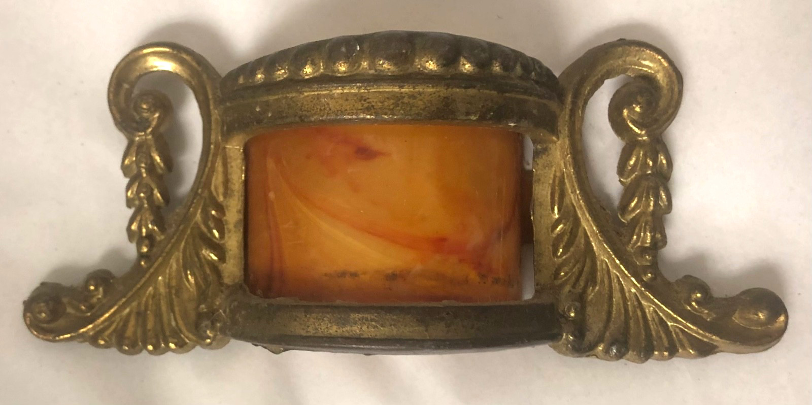 WATERFALL DRESSER PULL ART DECO BOW BUTTERSCOTCH BAKELITE IN CAST METAL VNTG SET