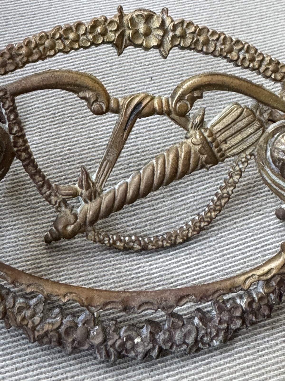 Antique Ornate Floral Pattern Bronze Tone Metal Drawer Pull