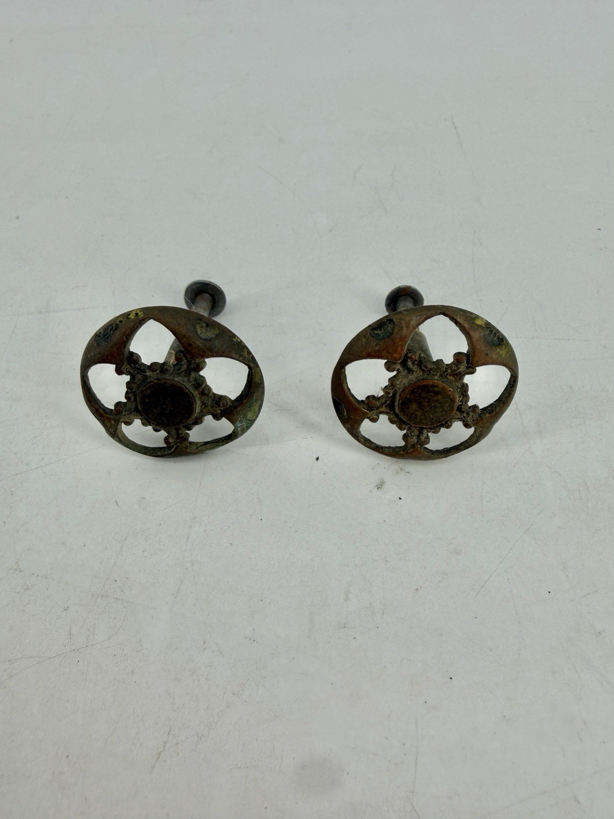 Antique Art Nouveau Floral Openwork Dresser Hardware 4 Drawer Knobs 2 Bail Pulls