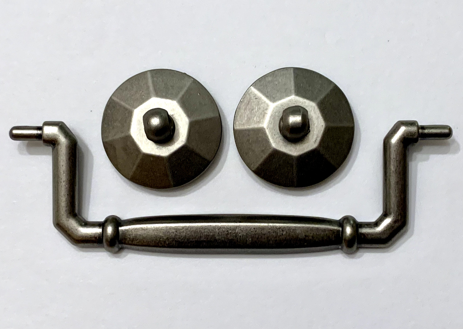 Drawer Handles Ball Handle Drop Pulls from Bassett, Lot Of 5, unused
