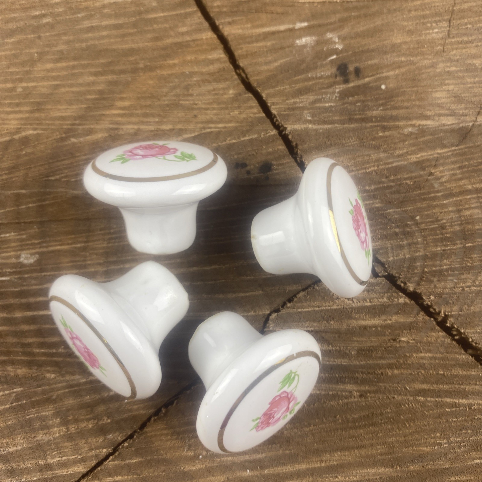 4 Ceramic Porcelain Drawer Pulls Vintage White Gold Round Floral Cabinet Knobs
