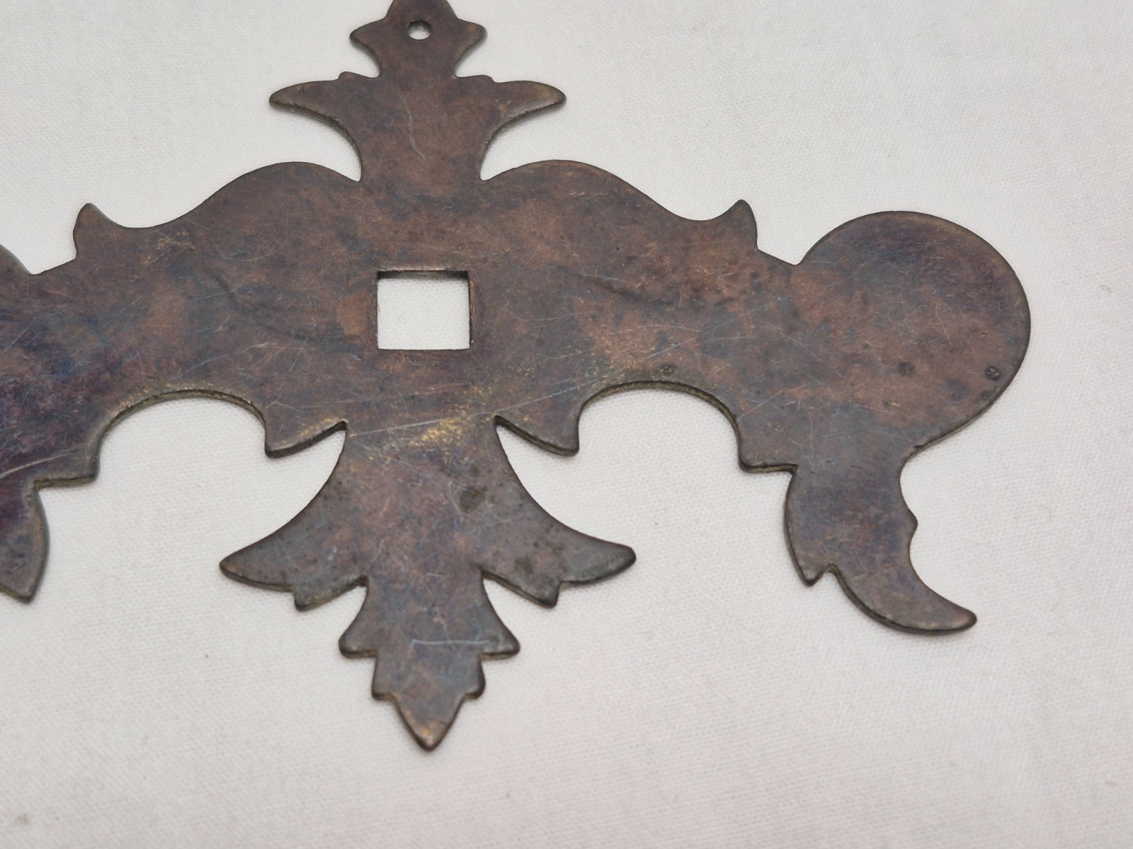 Antique Chippendale Colonial Drawer Cabinet Pull Back Plate Furniture Hardware