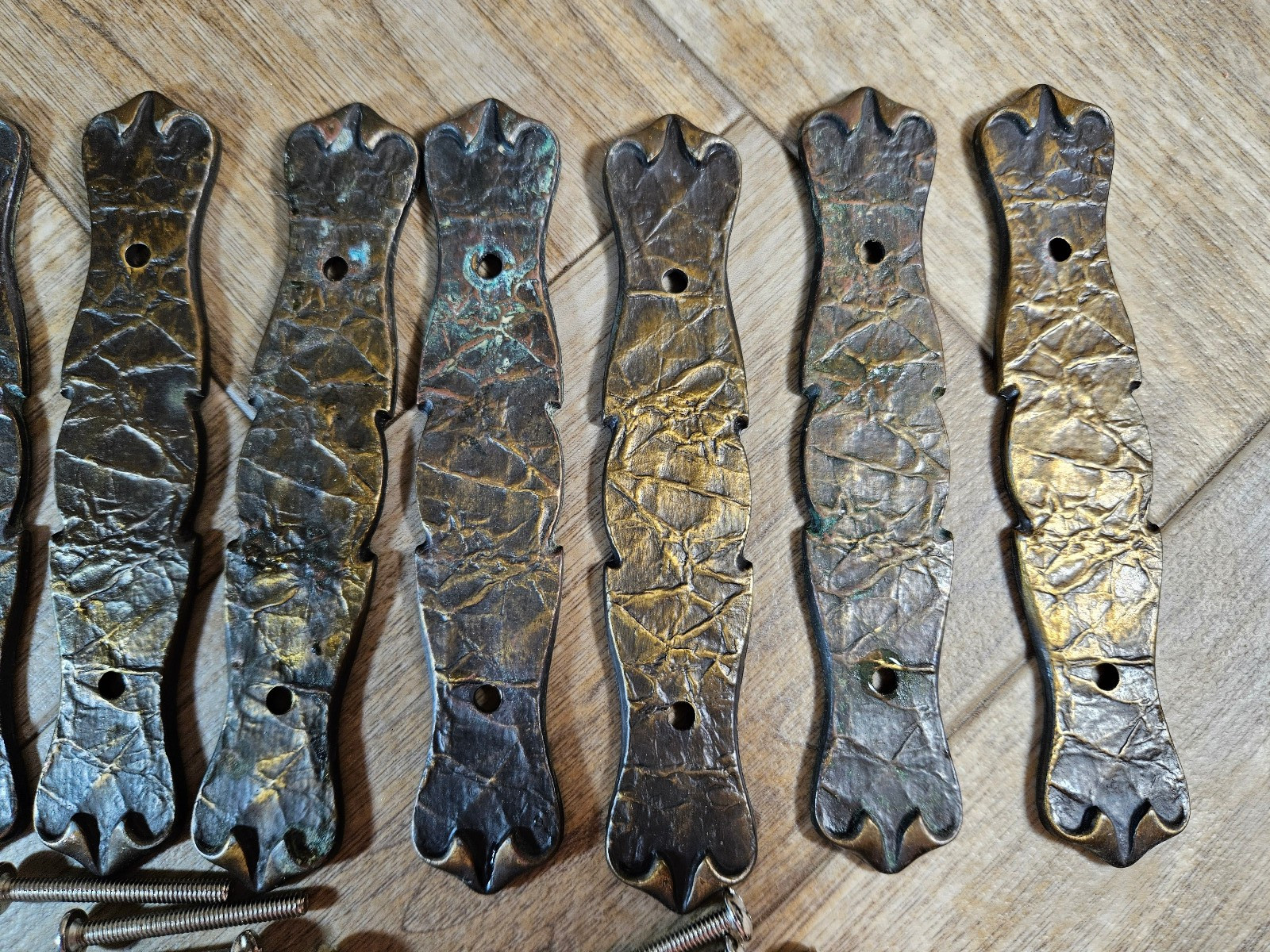 10 Vintage Brass 1977 Amerock Carriage House Drawer Pulls W/ Backplates – Patina