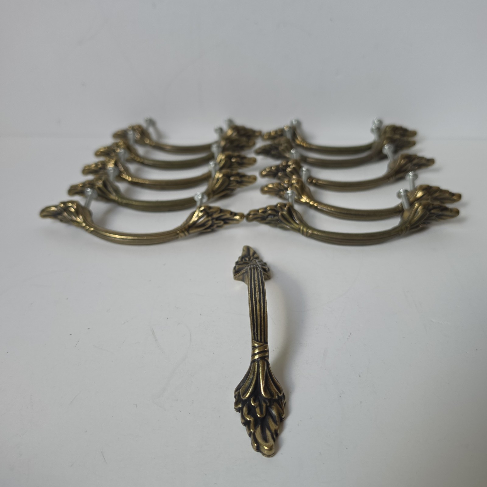 Vintage Amerock Handle Drawer Cabinet Pull 1330 Brass French Design Lot Of 11