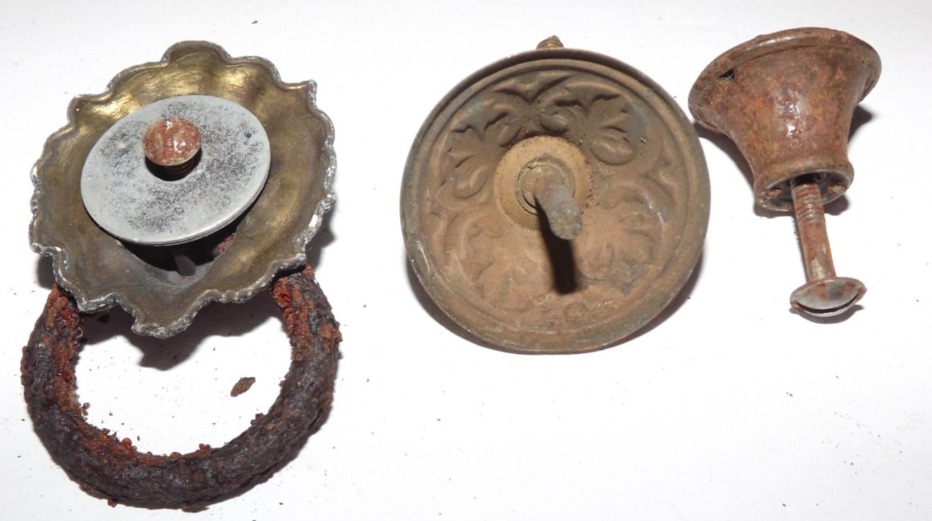 Vtg Lot 22 Drawer Pulls Backplates Salvage Rusty Brass Metal Repurpose Restore