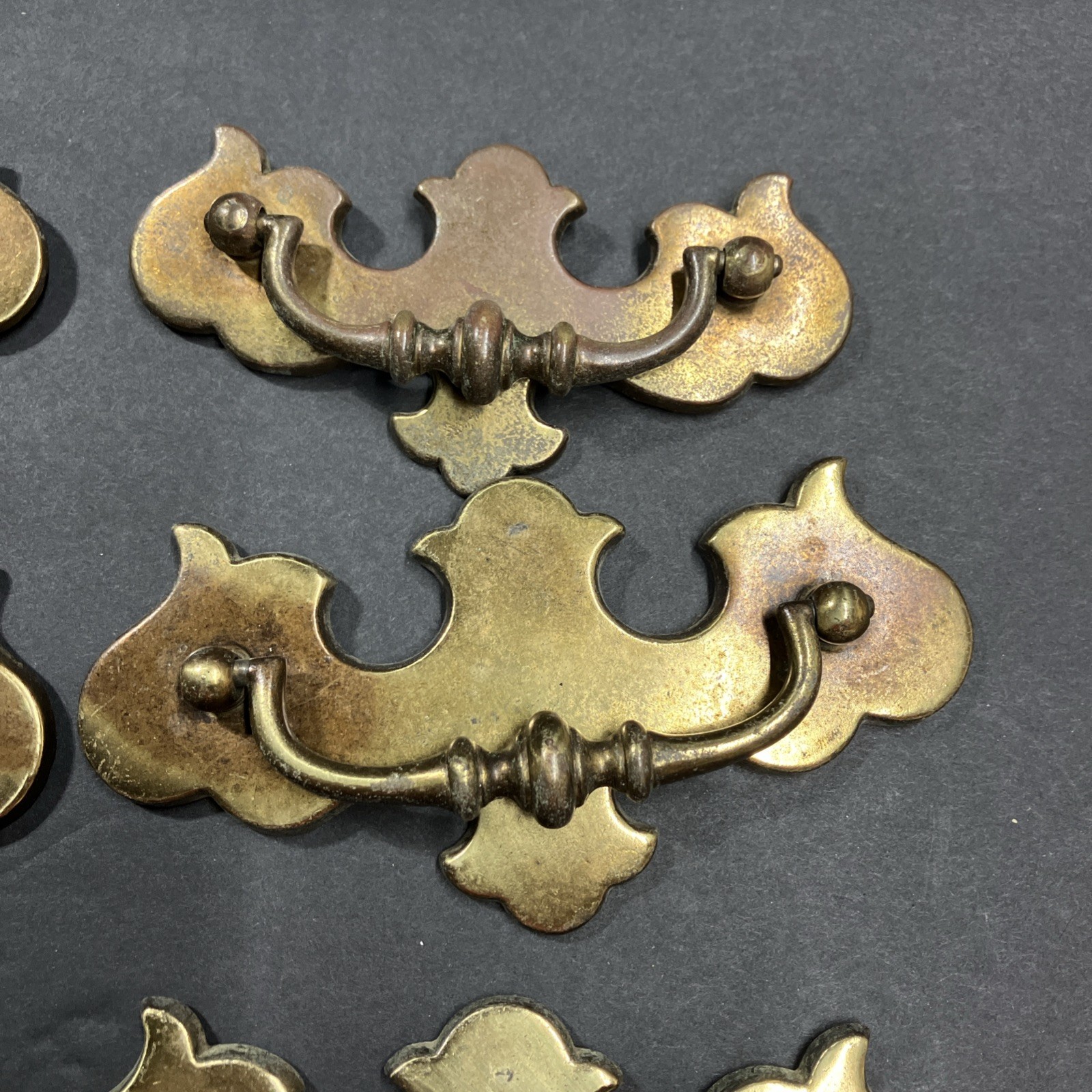 Vintage KBC N2252(4) N2251(2) Chippendale Batwing Drawer Pulls Set Of 6
