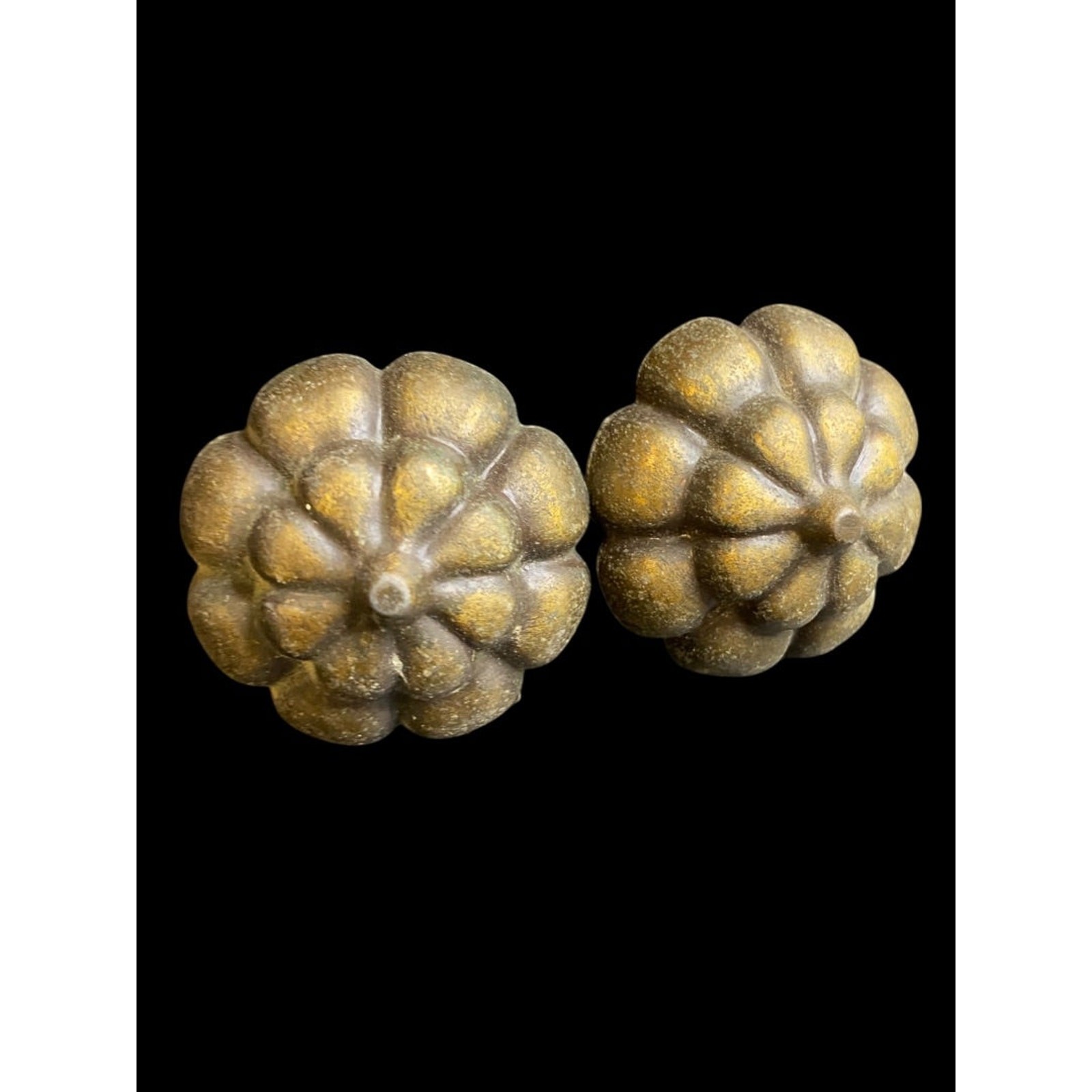 Set of 2 Brass Pumpkin Style Floral Drawer Pull Knobs 37mm 1.4″