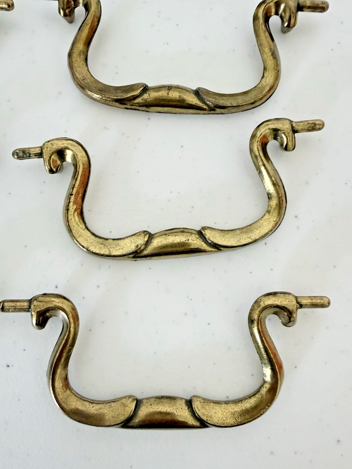 Set of 10 Swan Neck Brass Drawer Pulls with 2 Extra Screws Canada CB-1844