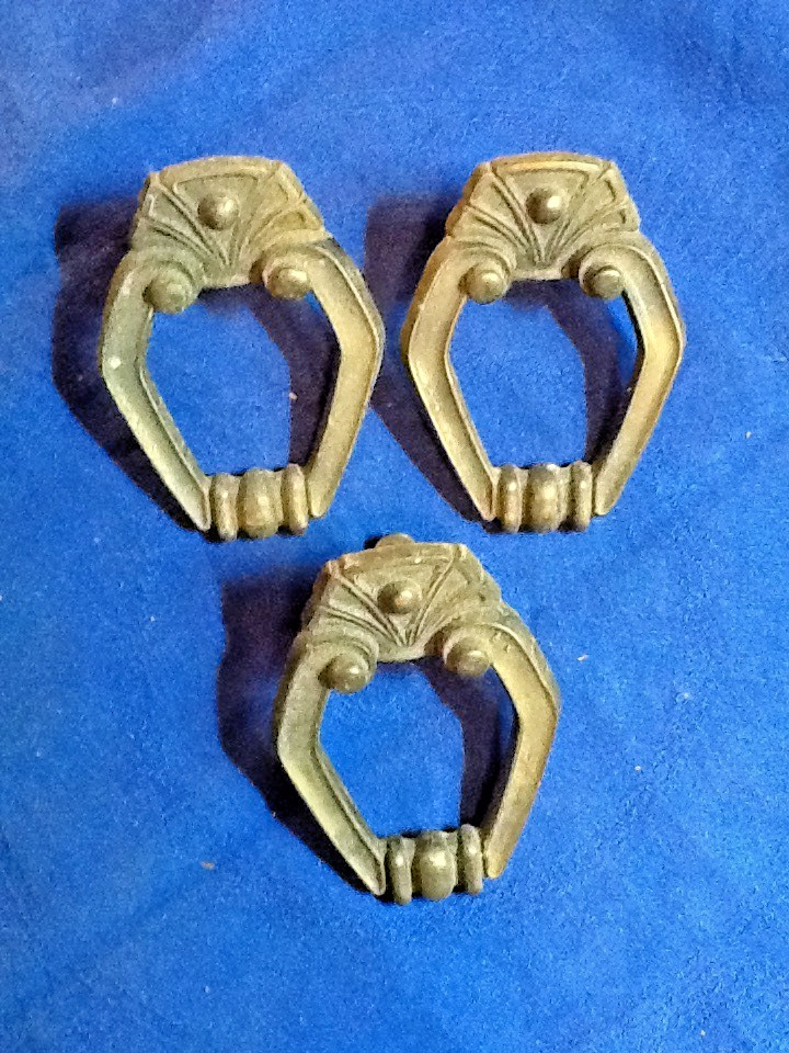 VTG BRASS DRAW RING PULLS 3 ART DECO W/GEOMETRIC DROP HANDLE & FAN TOP 060826BR