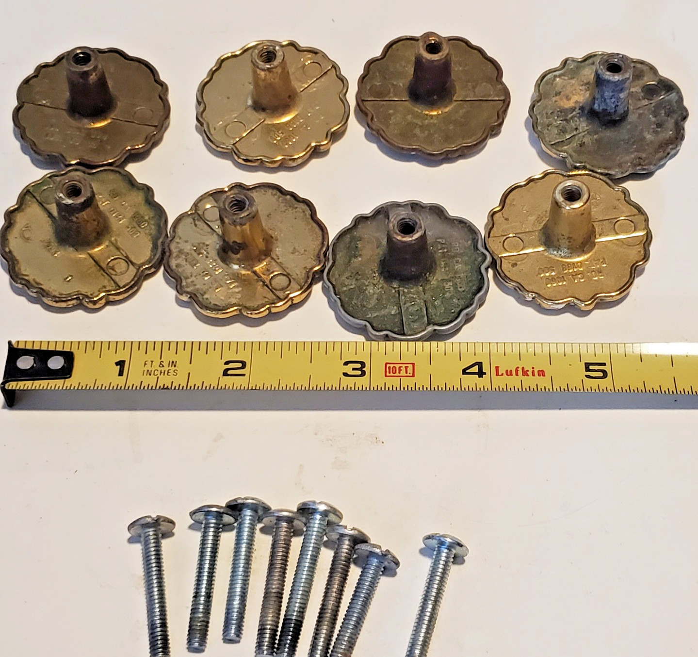 Set Of 8 Vintage Ornate Brass MCM Round Cabinet Knobs Drawer Pulls Floral