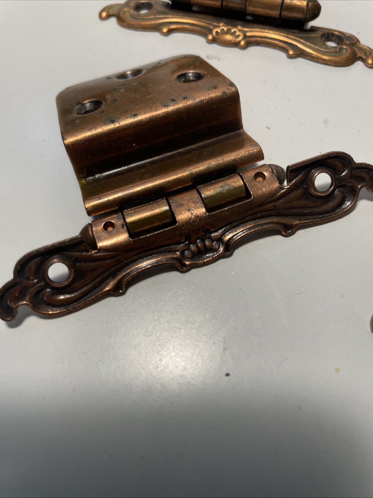 Ajax French Provincial Brass Drawer Pulls W Hinges 18 Hinges 9 Pulls