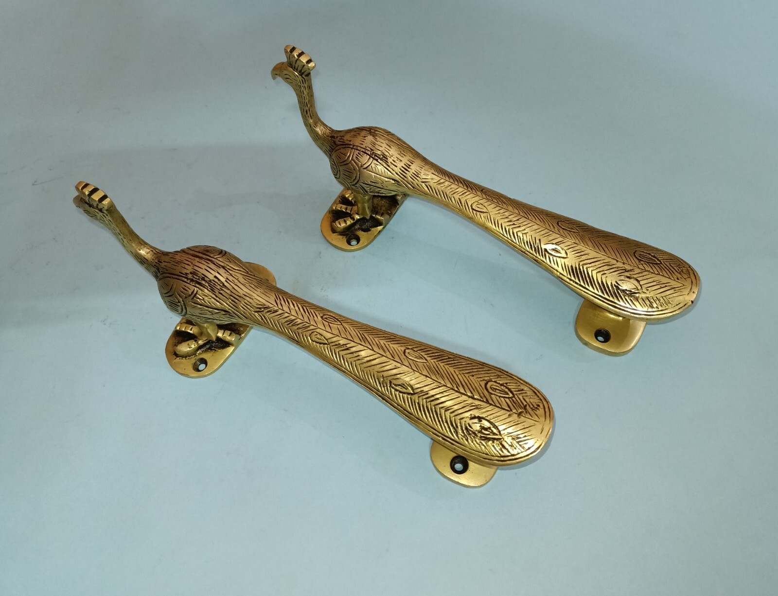 Peafowl with Fingers Design Base Door Pull Brass Peacock Long Tail Handles GTX