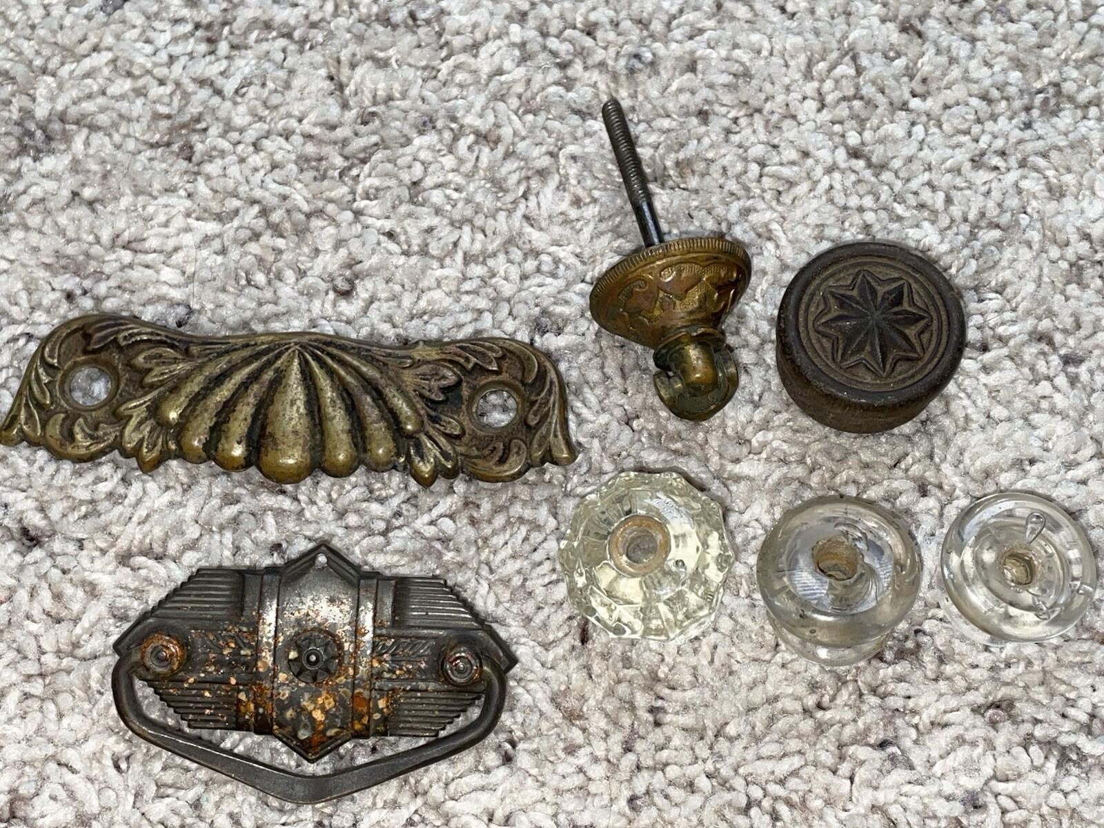 Antique Vintage Knobs Drawer Pulls Metal Glass Wood Mixed Lot Furniture Hardware